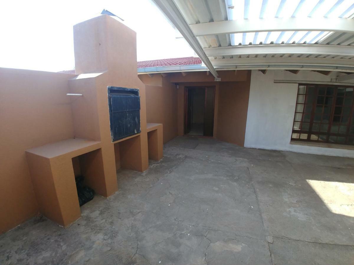 22 On Nicol Hotel Secunda Exterior photo